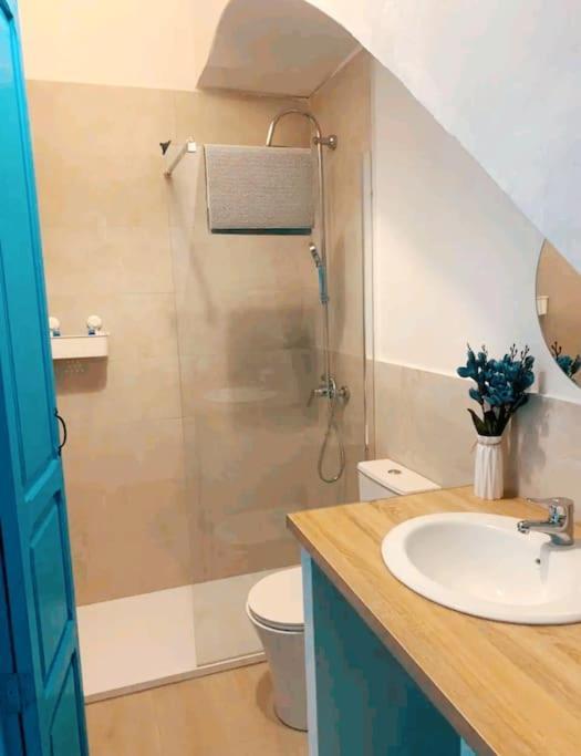Apartamento En La Playa Las Arenas +Wifi+Ac Valencia Bagian luar foto